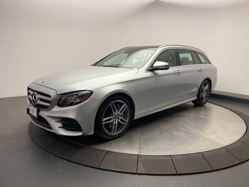 Thumbnail: 2019 Mercedes-Benz E-Class - 1