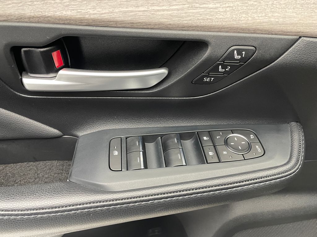 2024 Toyota Grand Highlander Limited 10