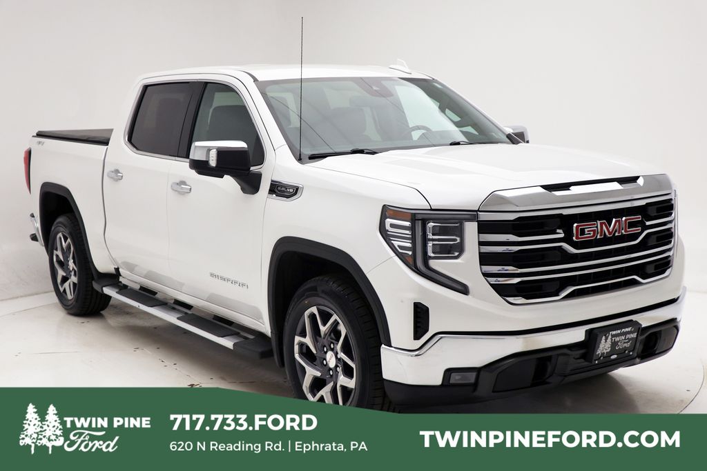 2022 GMC Sierra 1500 SLT Crew Cab 4WD