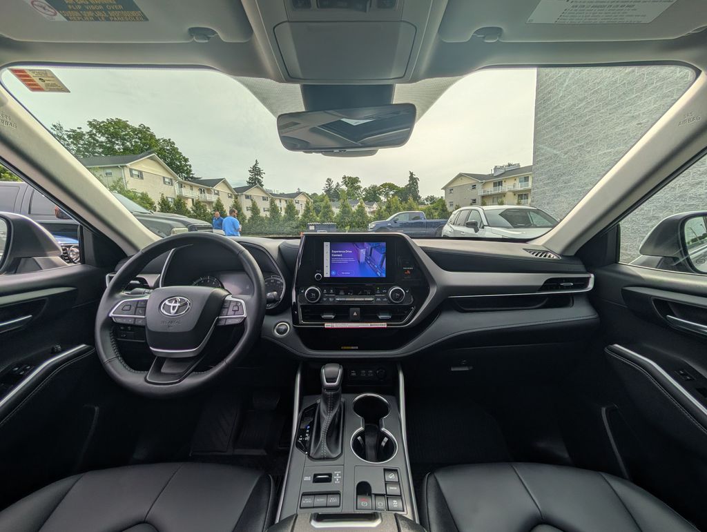 Used 2025 Silver Toyota XLE image 13