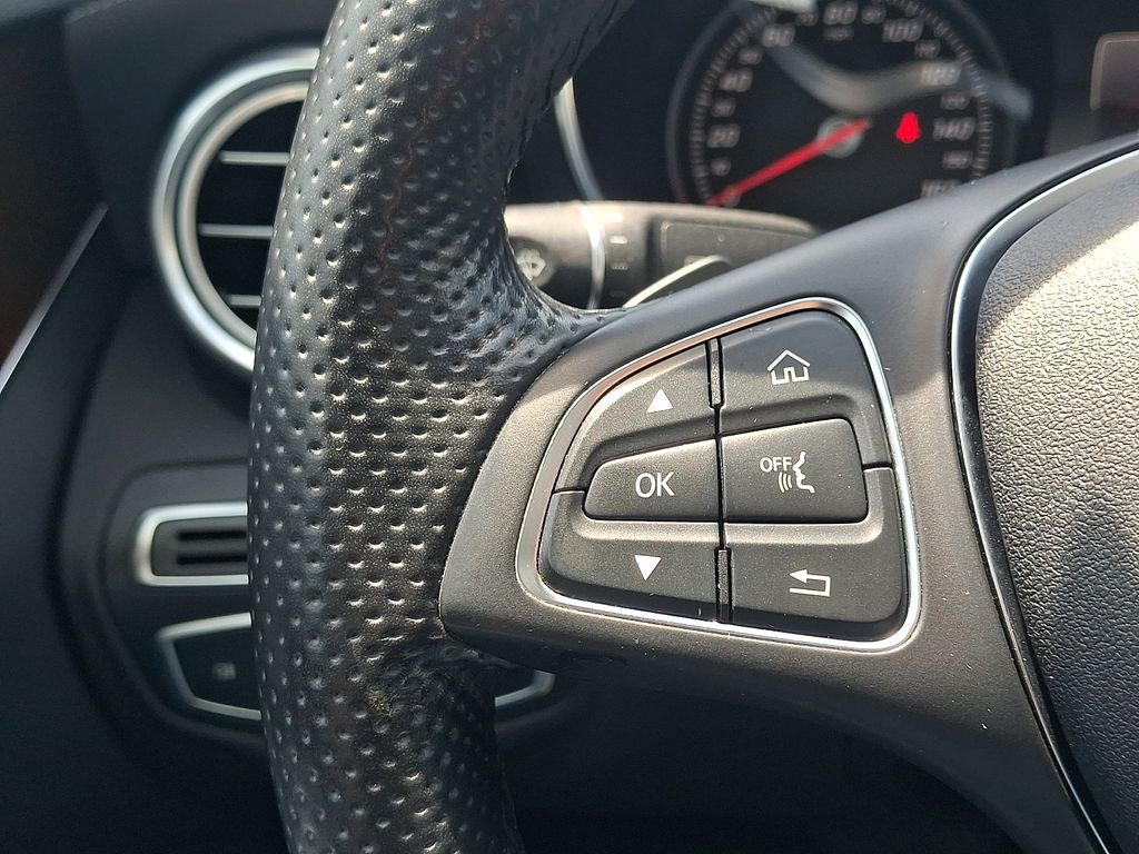 Thumbnail: 2017 Mercedes-Benz C-Class - 22