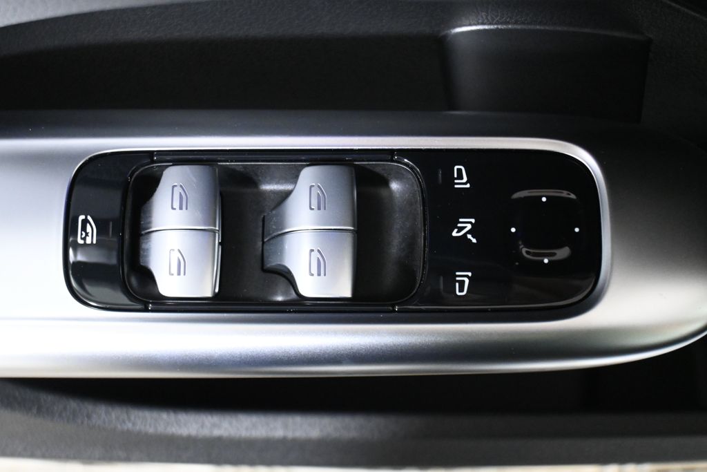 Thumbnail: 2026 Mercedes-Benz C-Class - 26