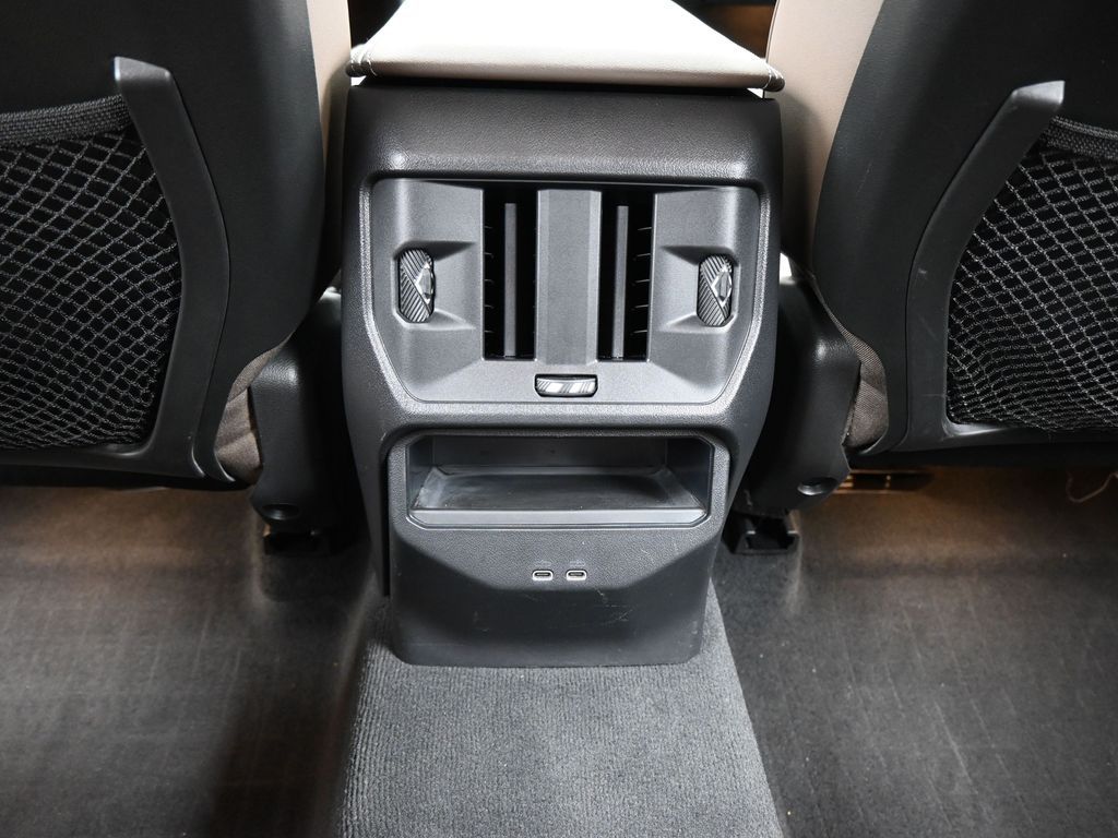 Used 2025 Mineral White Metallic BMW 30 xDrive image 39