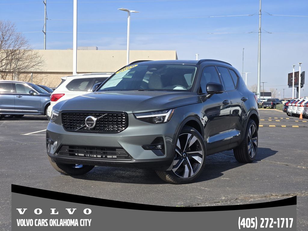 2026 Volvo XC40 B5 Plus AWD