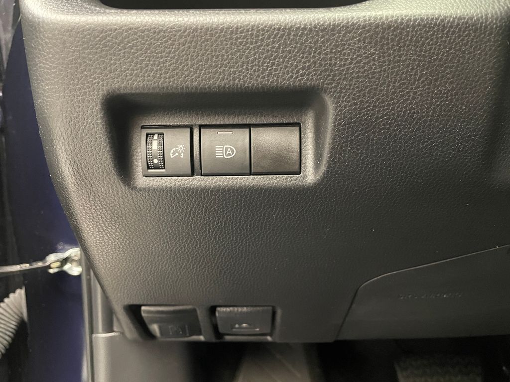 2023 Toyota RAV4 XLE 29