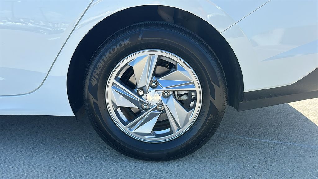 2024 Hyundai Elantra SE White at Classic Elite Chevrolet Sugar Land