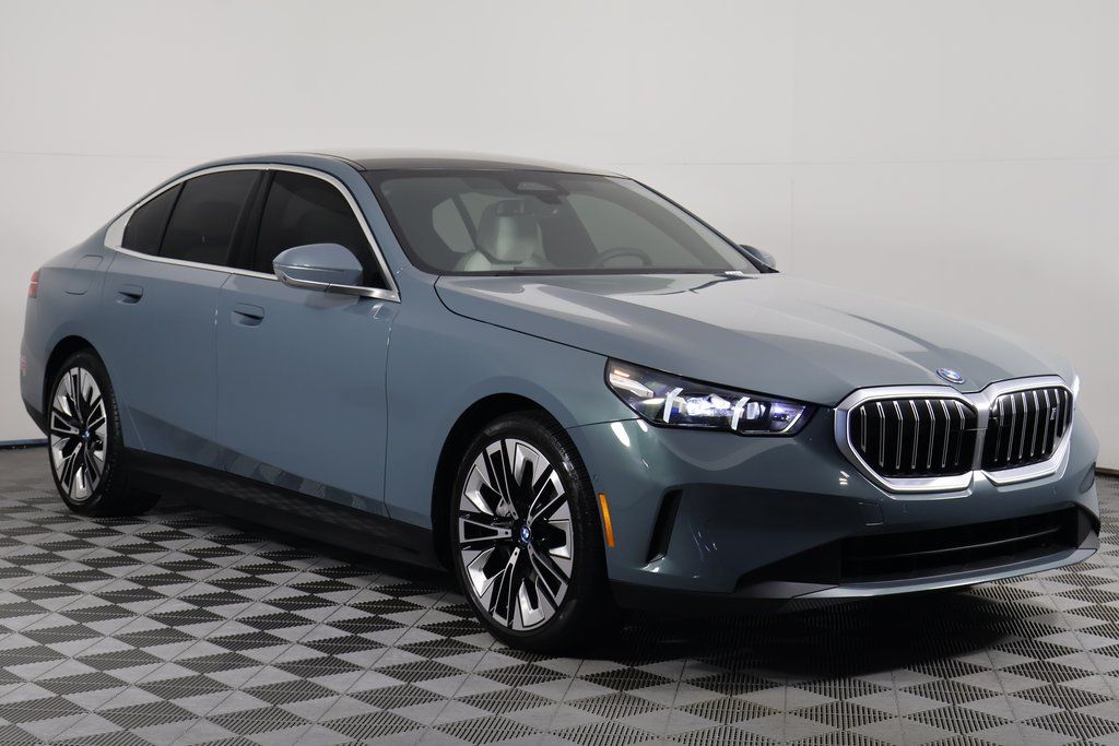 Thumbnail: 2024 BMW i5 - 3