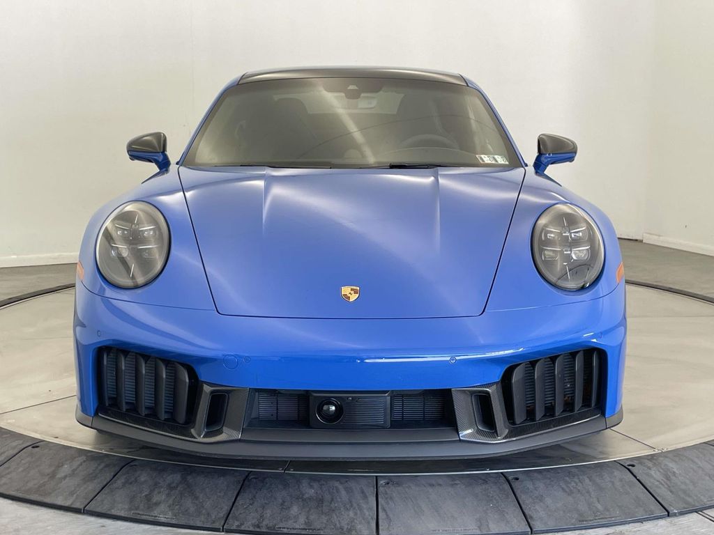 2026 Porsche 911 Carrera GTS - 9