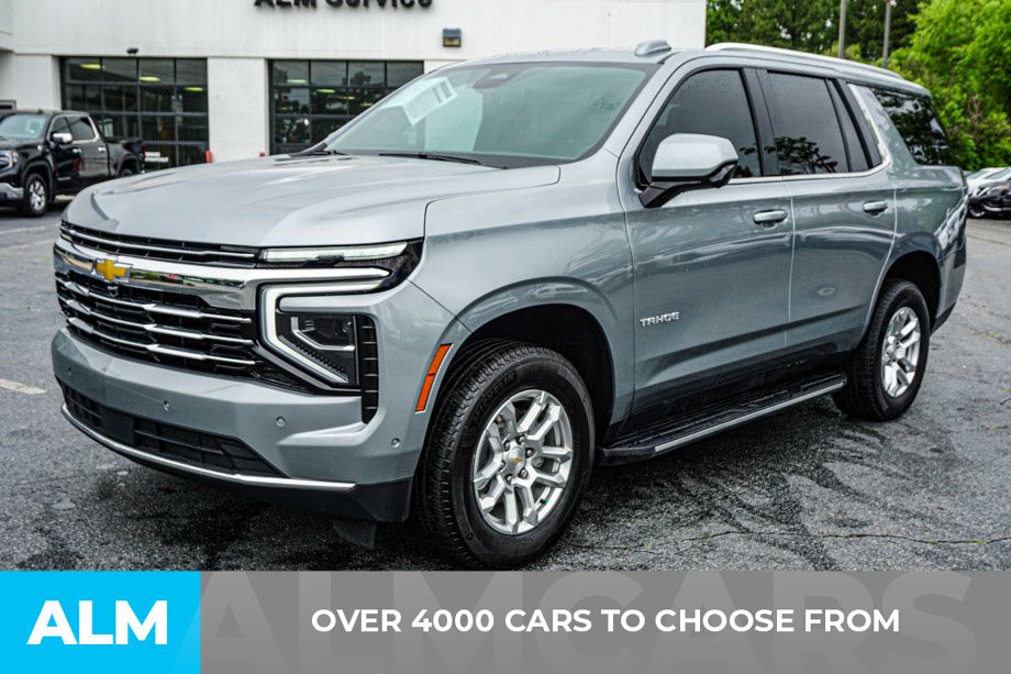 Used 2025 Gray Chevrolet LT image 3