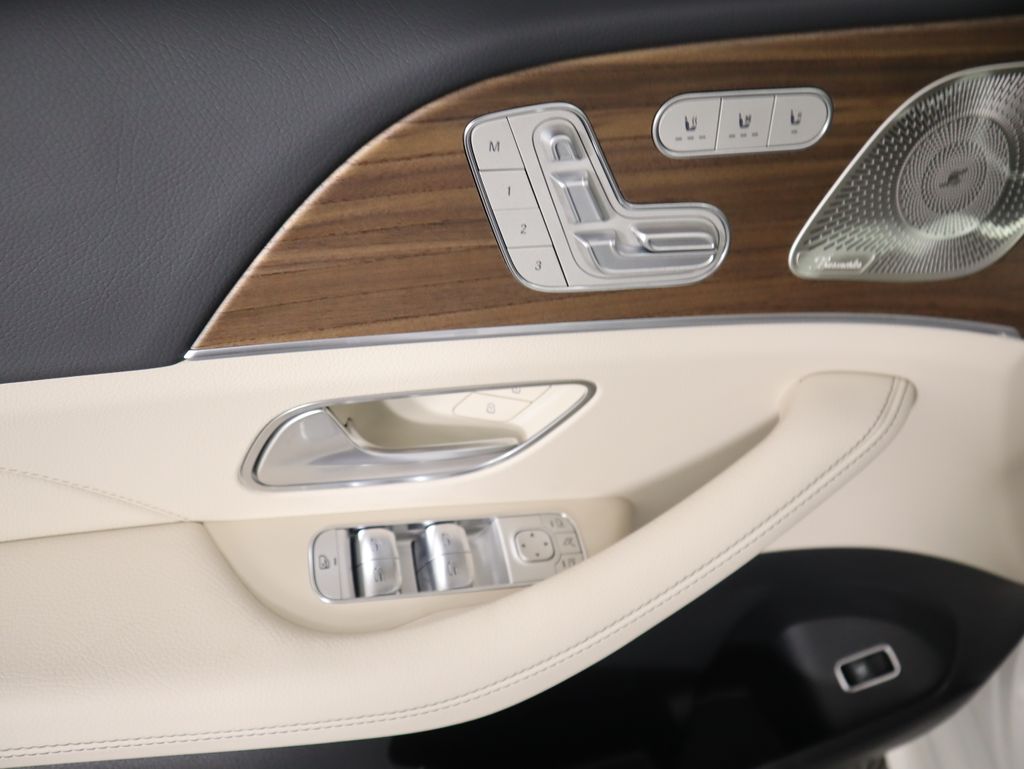 Thumbnail: 2026 Mercedes-Benz GLE - 25