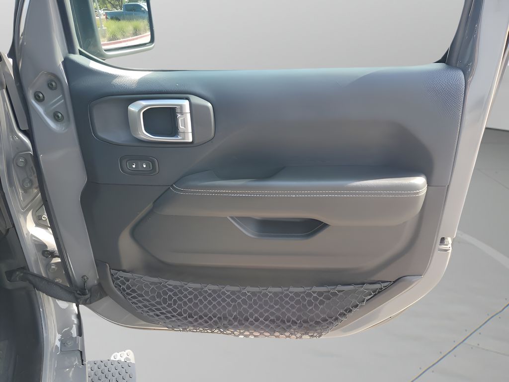 Used Car 2019 Jeep Wrangler  Unlimited Sahara For Sale Under $25,000 In Austin, Texas