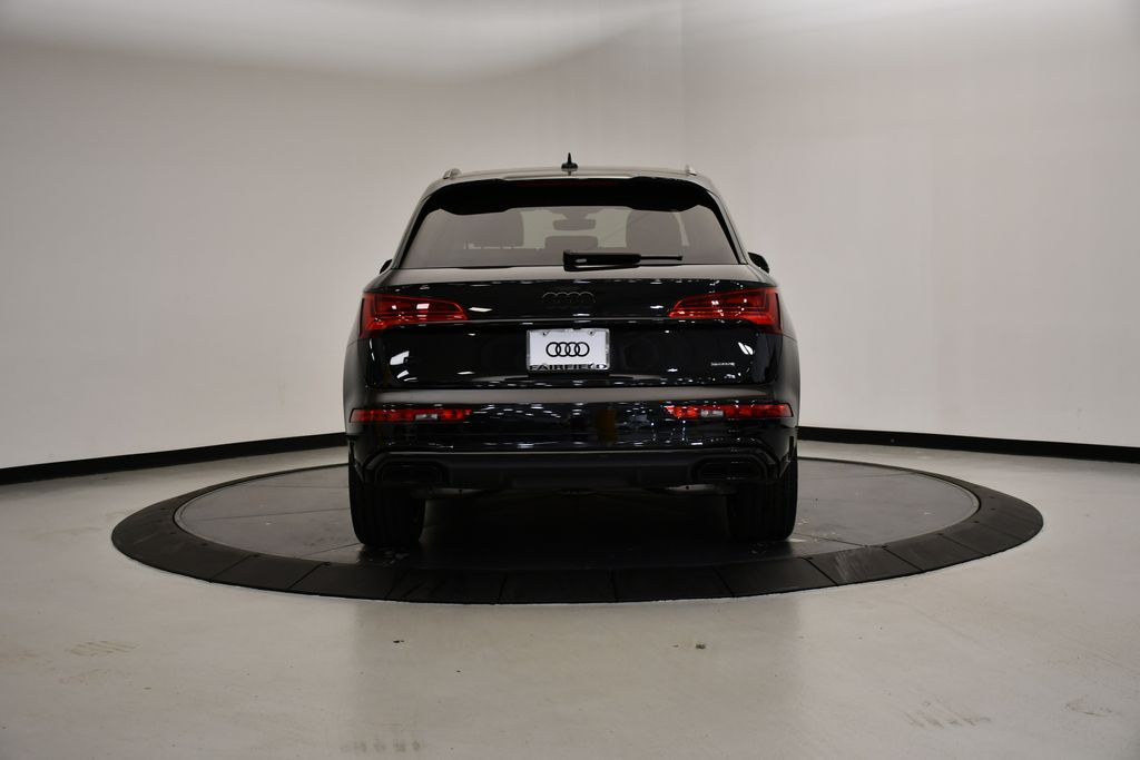 Thumbnail: 2022 Audi Q5 - 4
