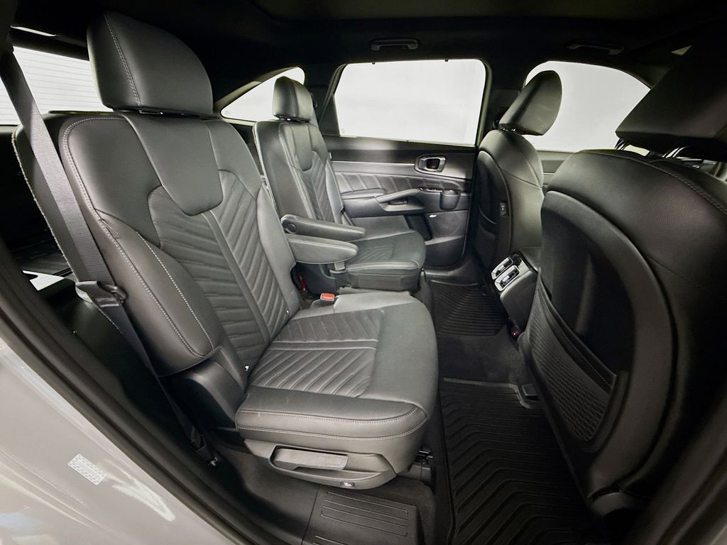 Thumbnail: 2025 Kia Sorento - 29