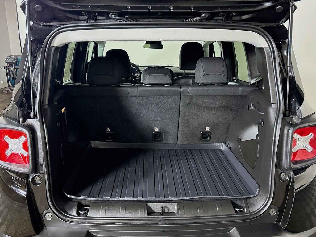 2023 Jeep Renegade Altitude