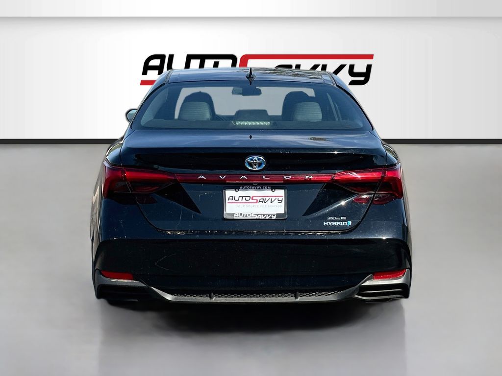 Used 2020 Black Toyota XLE Plus image 6