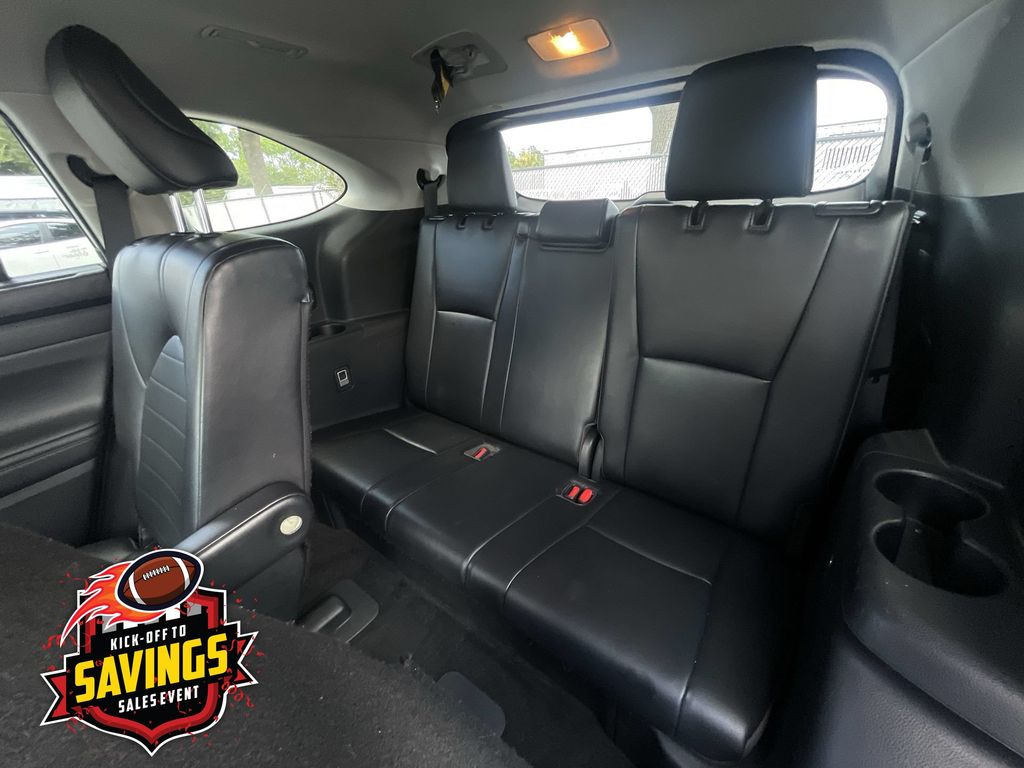 Used 2023 Toyota Highlander SUV