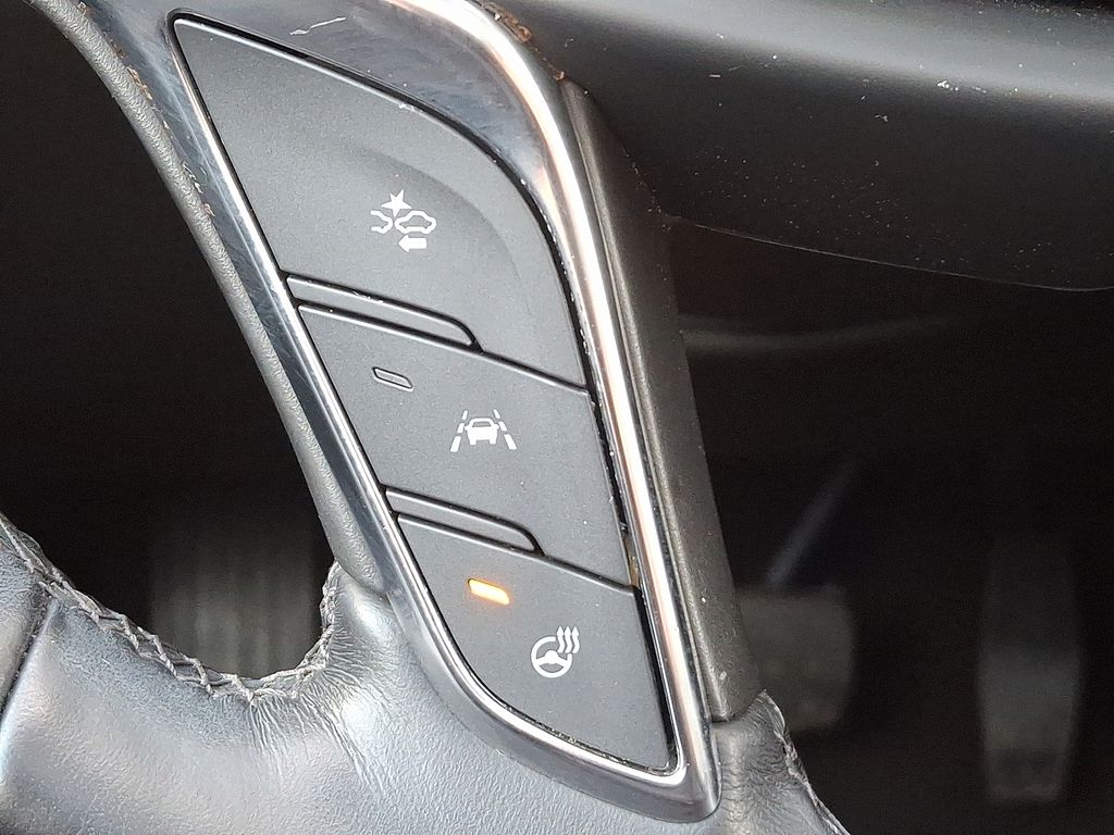 Thumbnail: 2019 Cadillac XT5 - 24