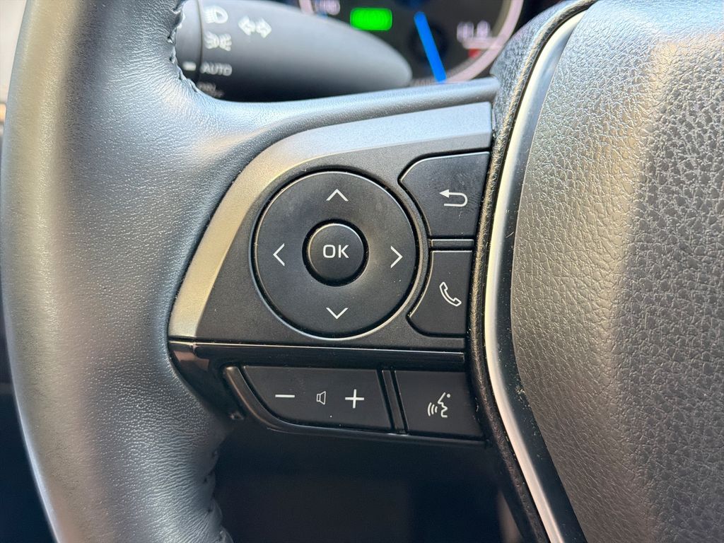 Thumbnail: 2021 Toyota Venza - 26