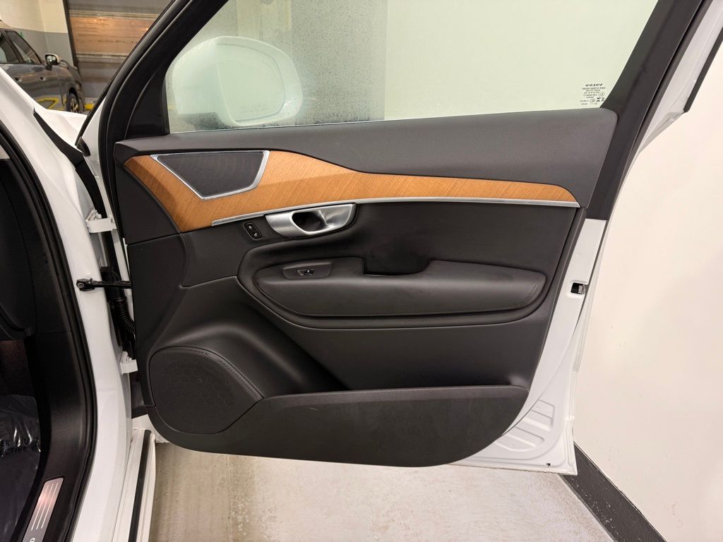 Thumbnail: 2024 Volvo XC90 - 27