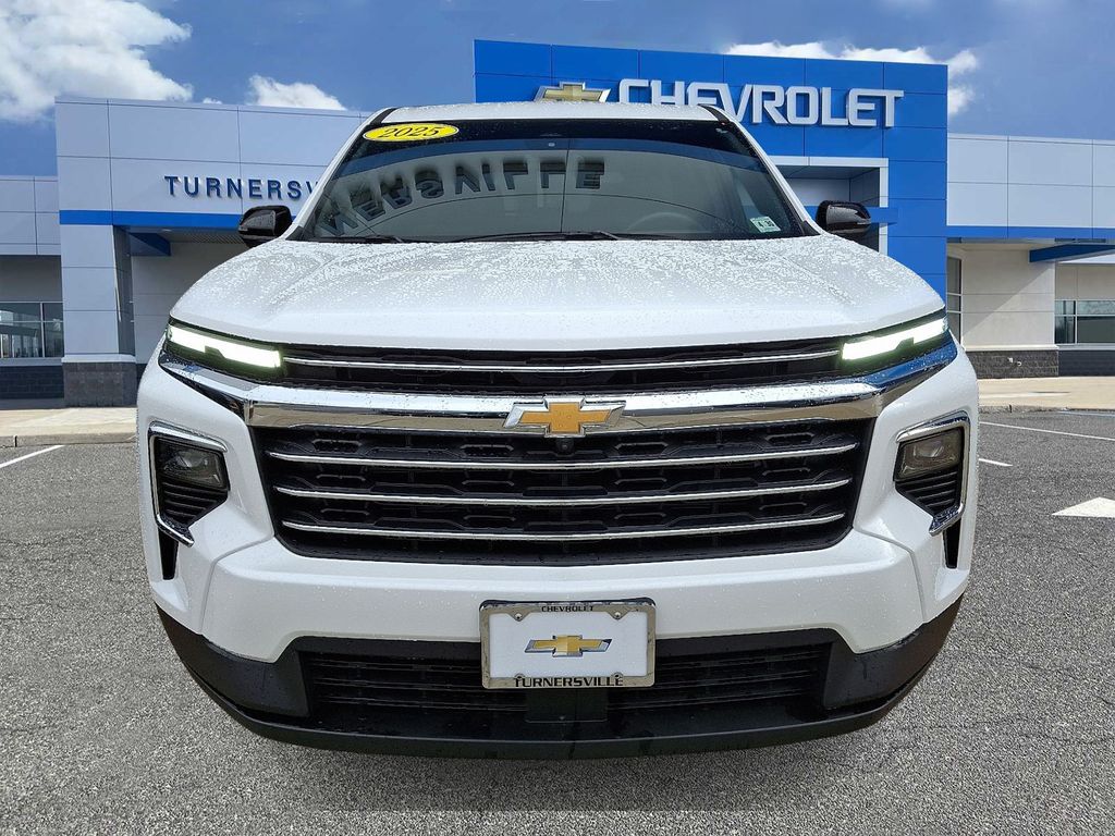 Thumbnail: 2025 Chevrolet Traverse - 2