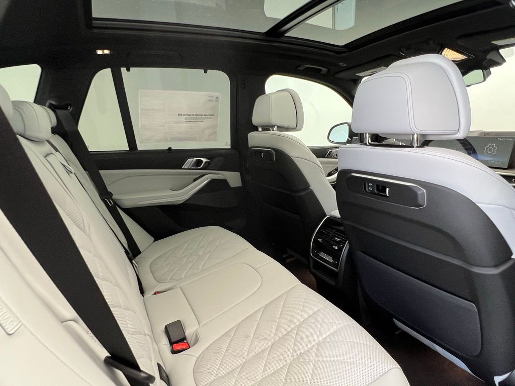 Thumbnail: 2026 BMW X5 - 8