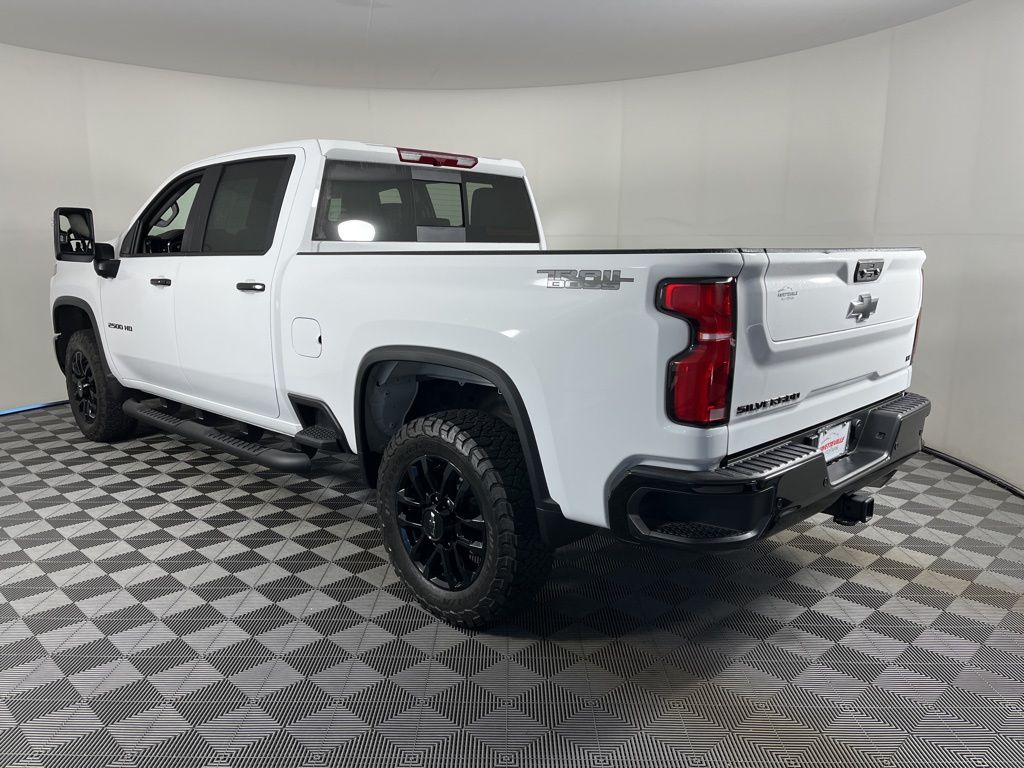Thumbnail: 2026 Chevrolet Silverado 2500 - 19