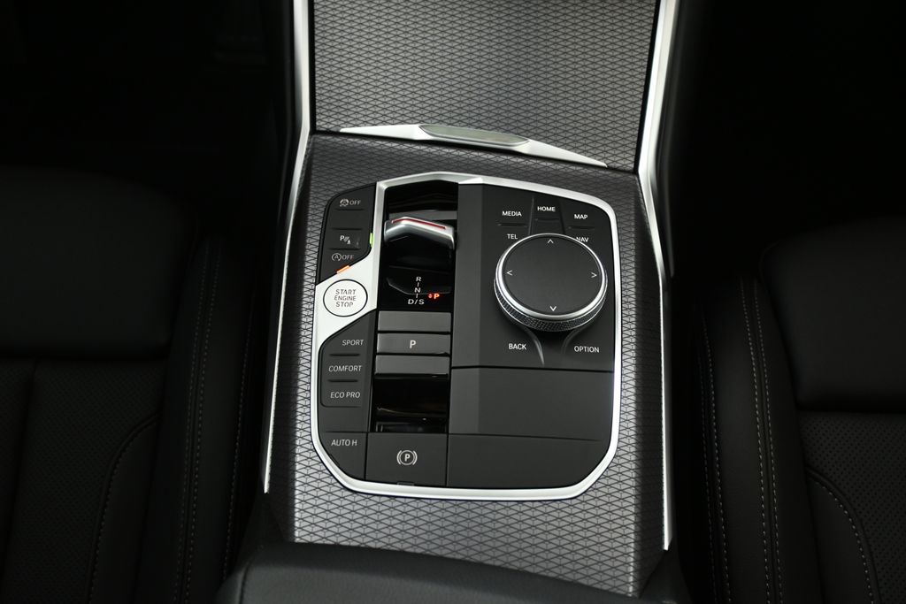 Thumbnail: 2026 BMW 3 Series - 23