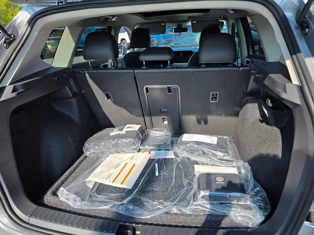 2026 Volkswagen Taos 1.5T SE Silver at Subaru and VW of Moon Township