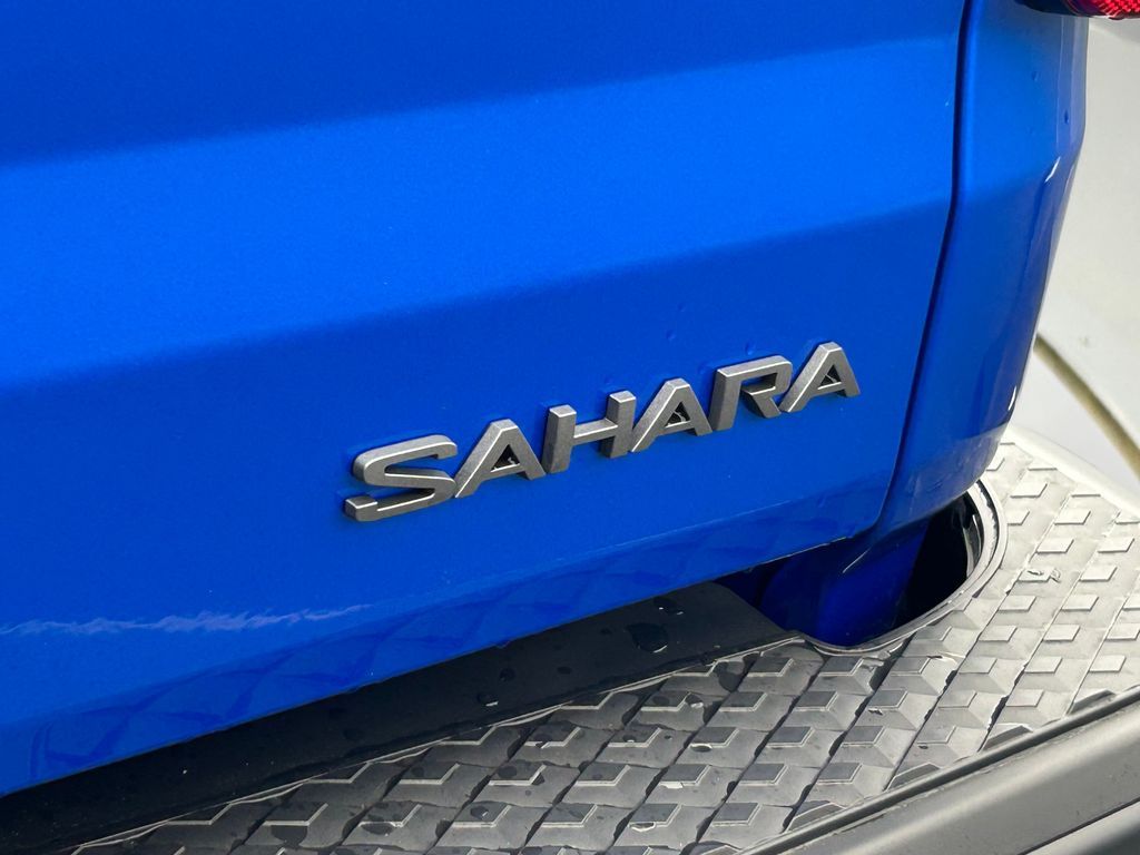 New 2026 Hydro Blue Pearlcoat Jeep Sahara image 29