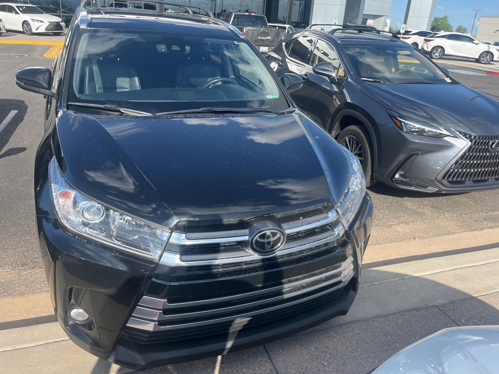 Thumbnail: 2017 Toyota Highlander - 2