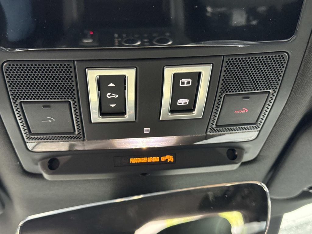 New 2026 Gray Land Rover X-Dynamic SE image 22