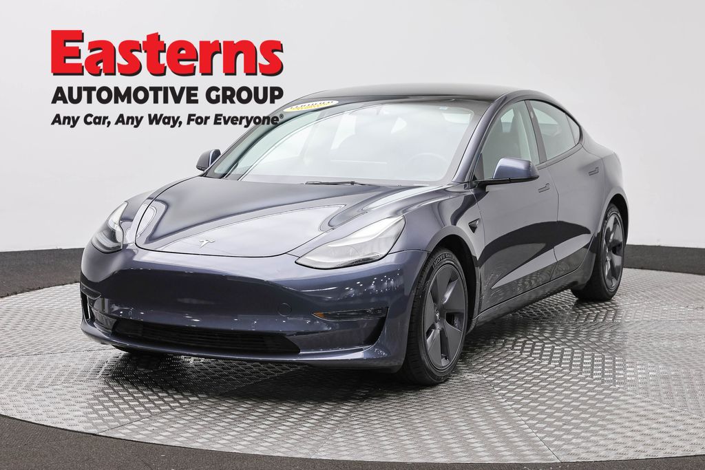 Gray 2021 Tesla Model 3 Sedan Rear-Wheel Drive 1-Speed Automatic
