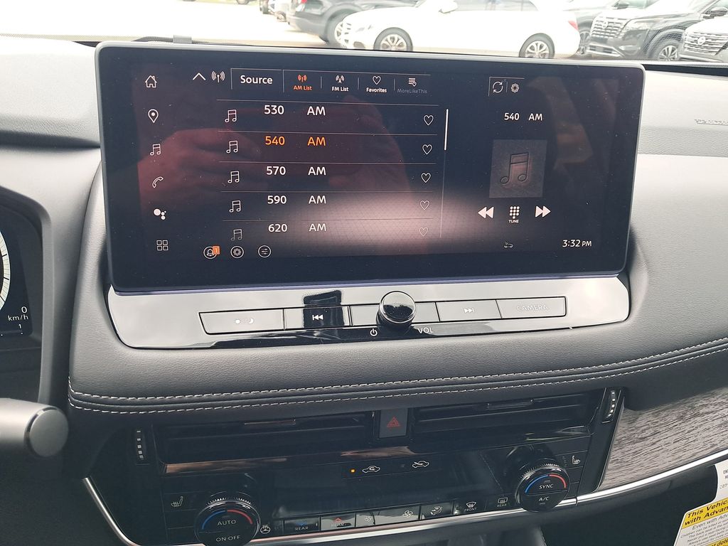 2026 Nissan Rogue Platinum White at South Hills Kia