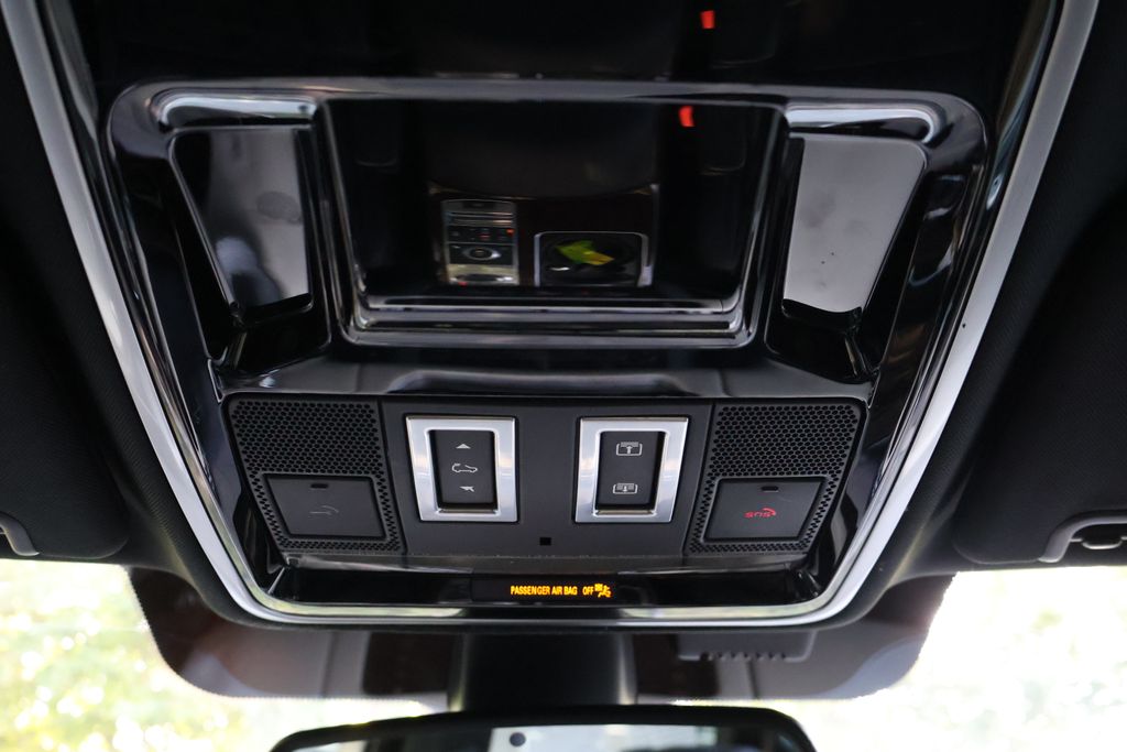 Thumbnail: 2016 Land Rover Range Rover - 26