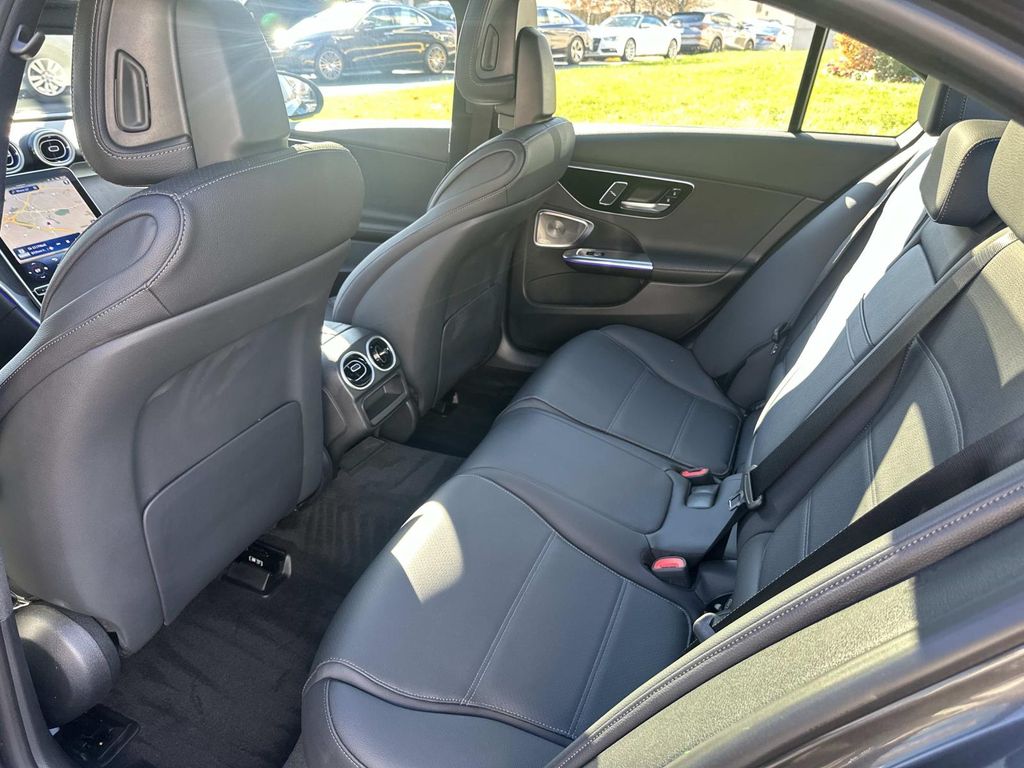 Thumbnail: 2025 Mercedes-Benz C-Class - 32