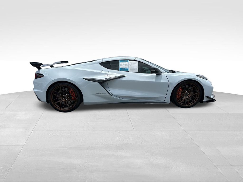 2024 Ceramic Matrix Gray Metallic Chevrolet Corvette Z06 RWD Coupe