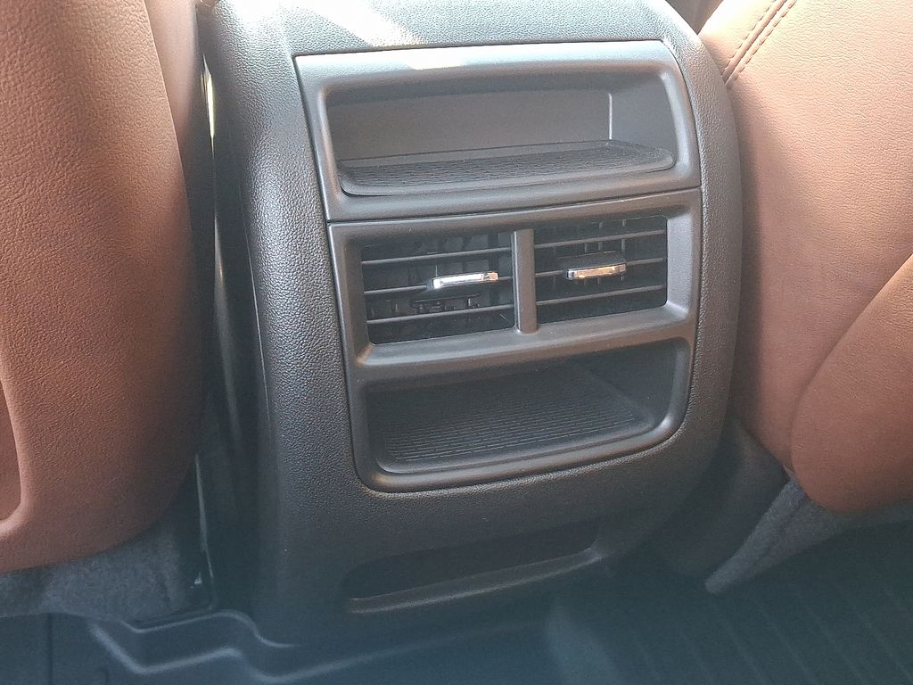 Thumbnail: 2025 Cadillac XT5 - 11