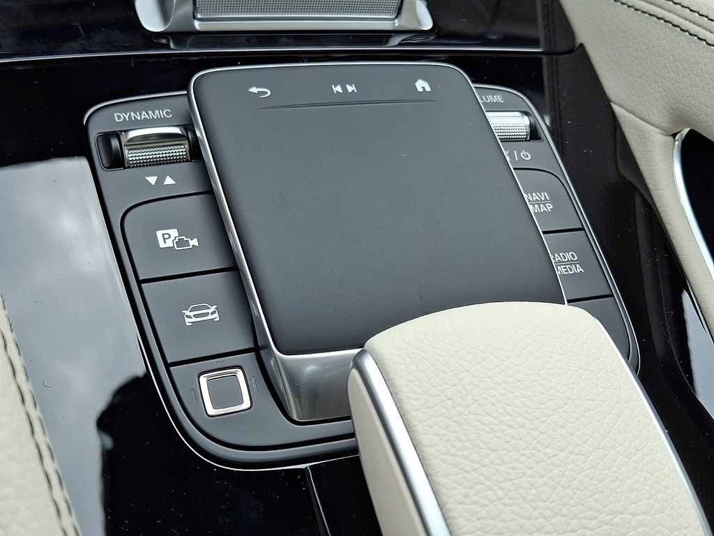 Thumbnail: 2026 Mercedes-Benz GLE - 17