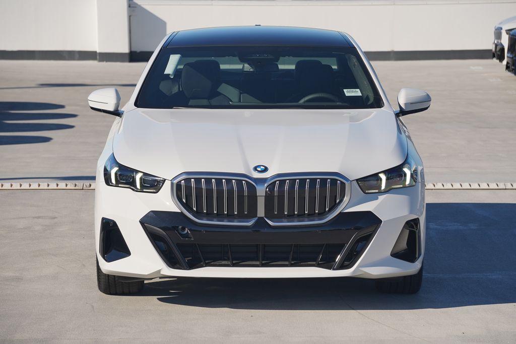 Thumbnail: 2026 BMW 5 Series - 2