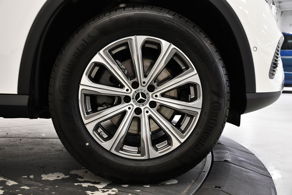 Thumbnail: 2026 Mercedes-Benz GLC - 16