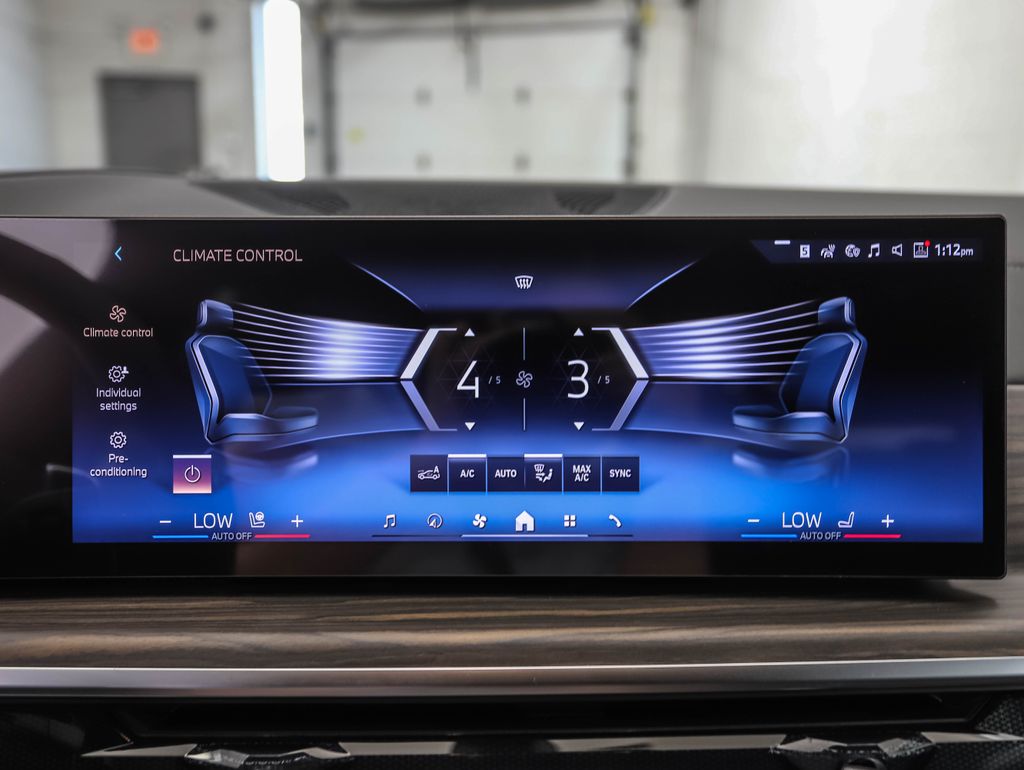 Thumbnail: 2026 BMW X7 - 19