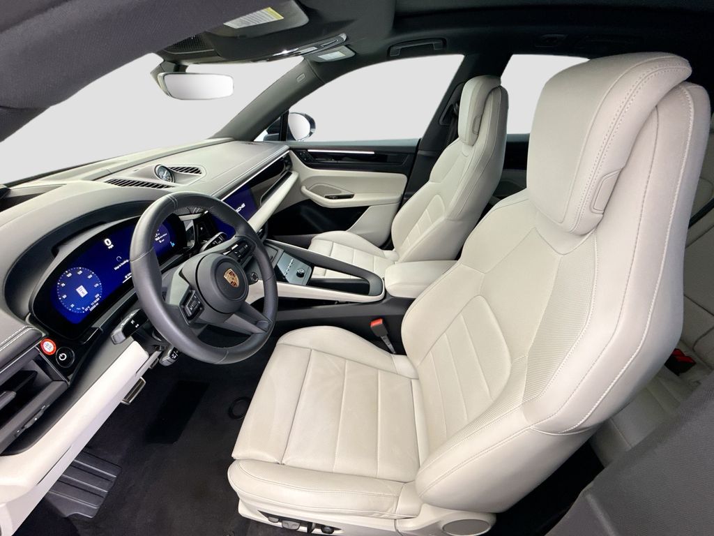 Thumbnail: 2024 Porsche Macan - 5