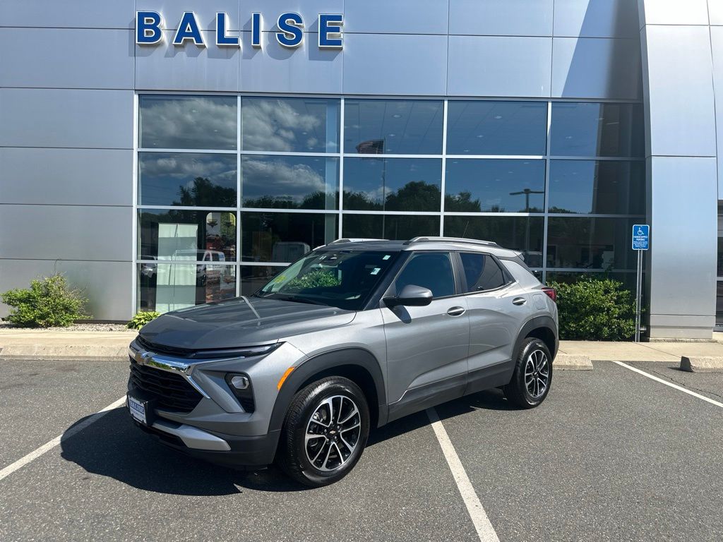 Sterling Gray Metallic 2025 Chevrolet Trailblazer LT AWD SUV / Crossover Four-Wheel Drive 9-Speed Automatic