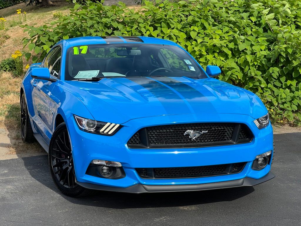 2017 Ford Mustang GT Premium Coupe RWD