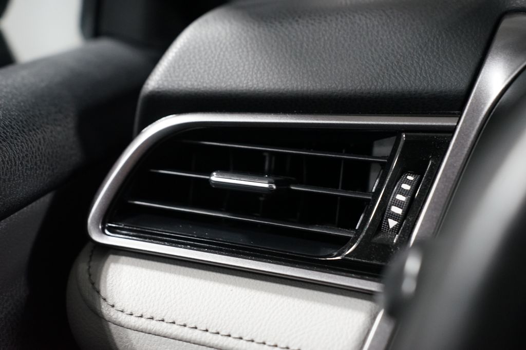 Thumbnail: 2023 Toyota Camry - 24