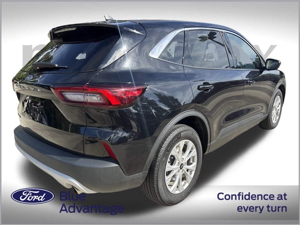 2023 Ford Escape Active photo 3