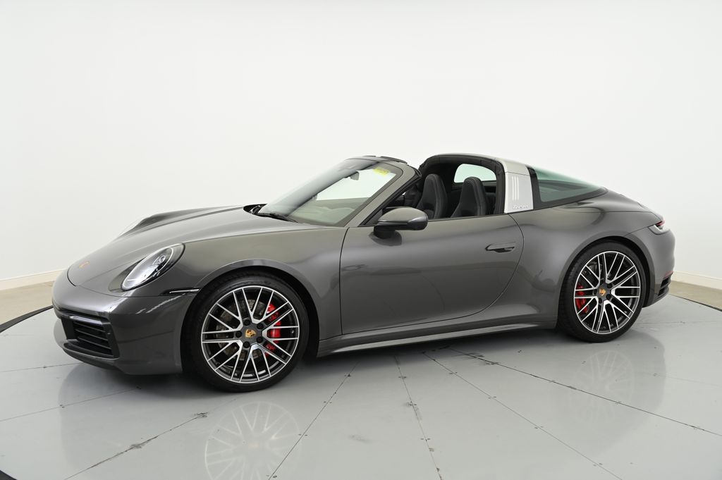 2022 Porsche 911 Targa 4S -
                Beachwood, OH