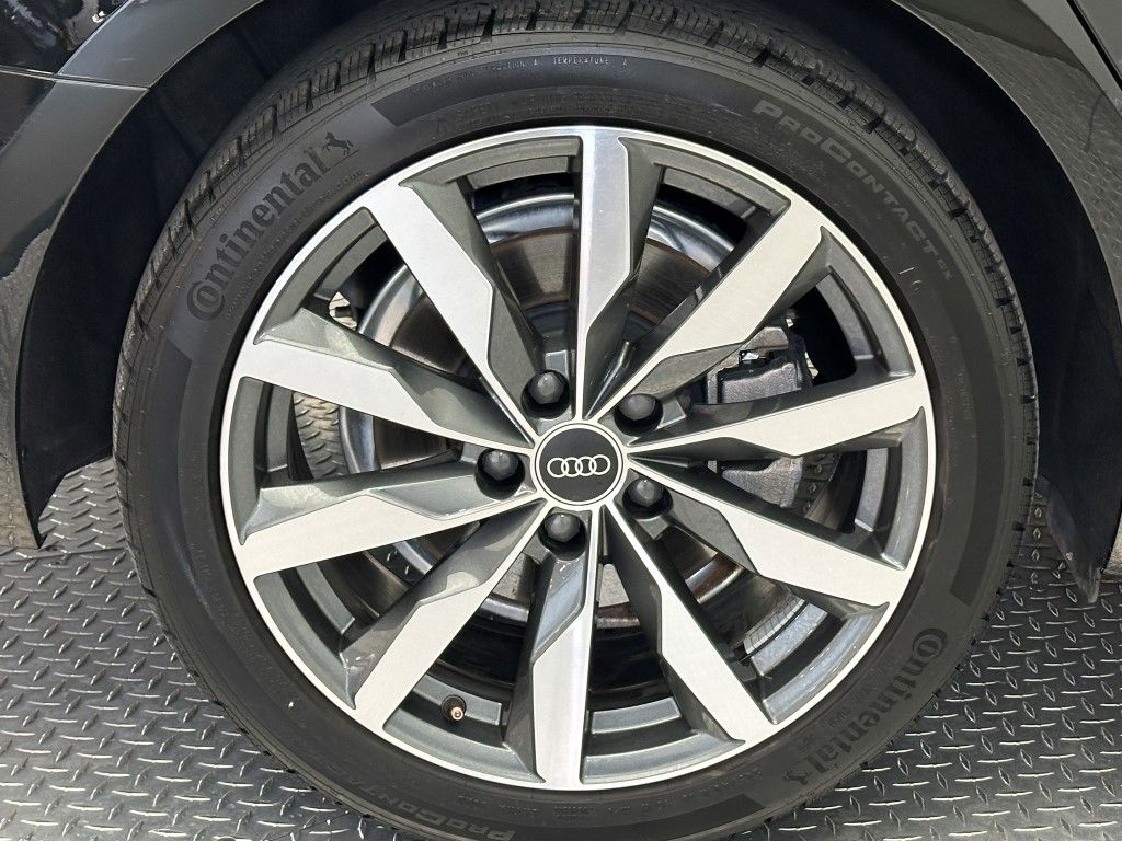 Thumbnail: 2023 Audi A4 - 10