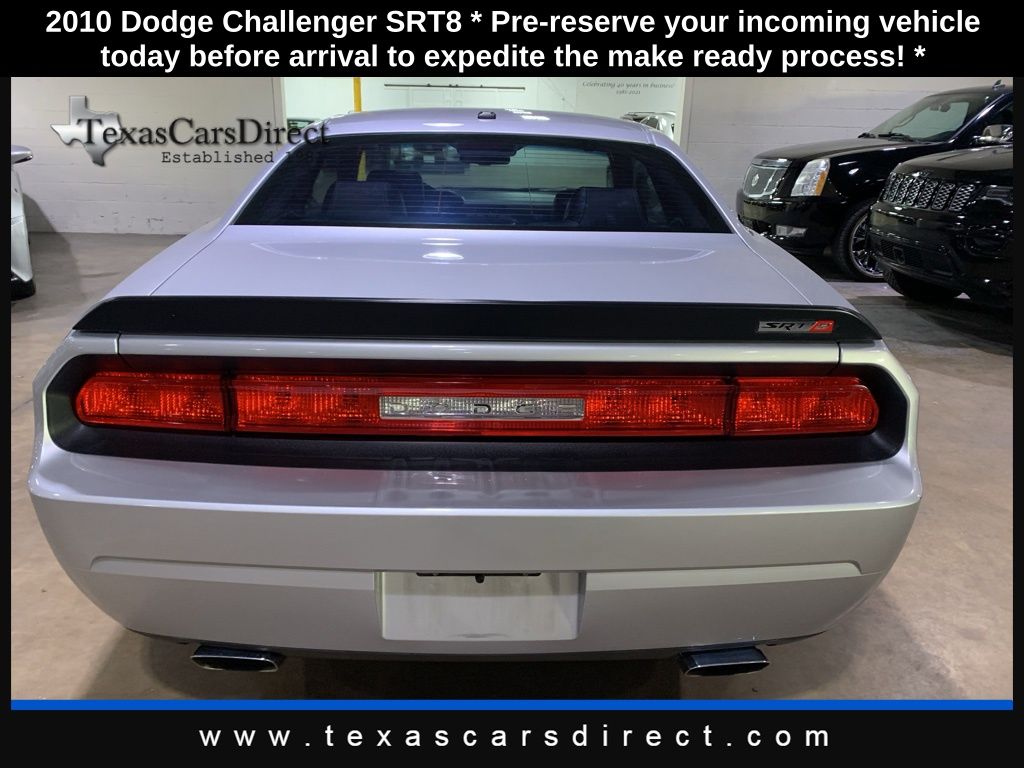 2010 Dodge Challenger SRT8 photo