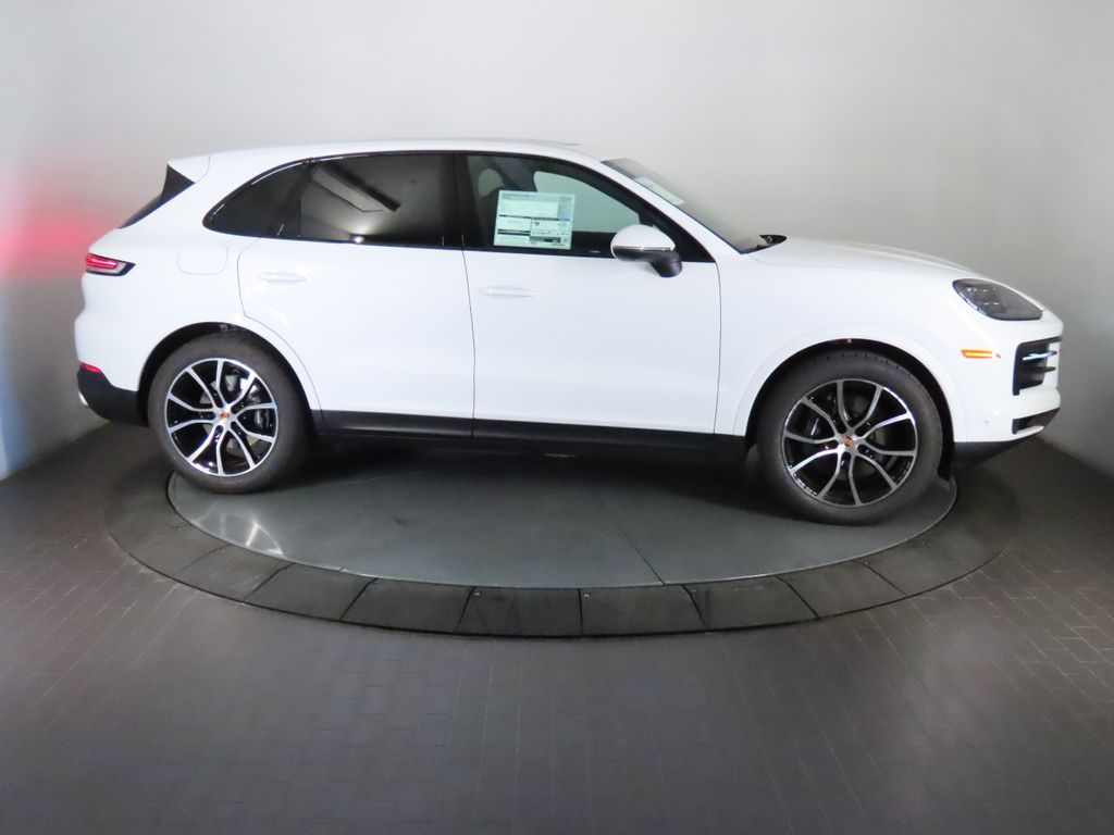 Thumbnail: 2026 Porsche Cayenne - 8